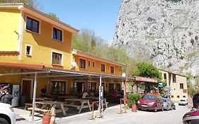 Hotel Garganta del Cares